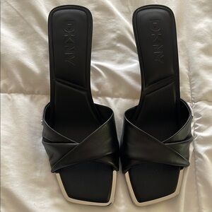 Dkny Black Heels with Cross-Strap Design